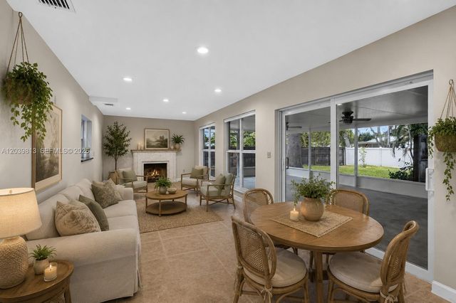 5511 Taylor St, Hollywood, FL 33021