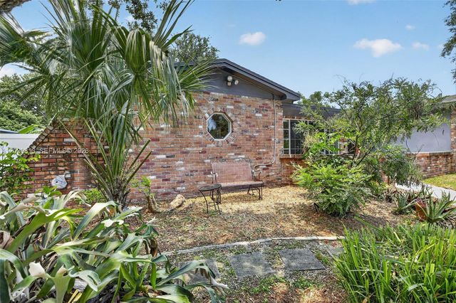 5511 Taylor St, Hollywood, FL 33021