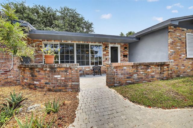 5511 Taylor St, Hollywood, FL 33021