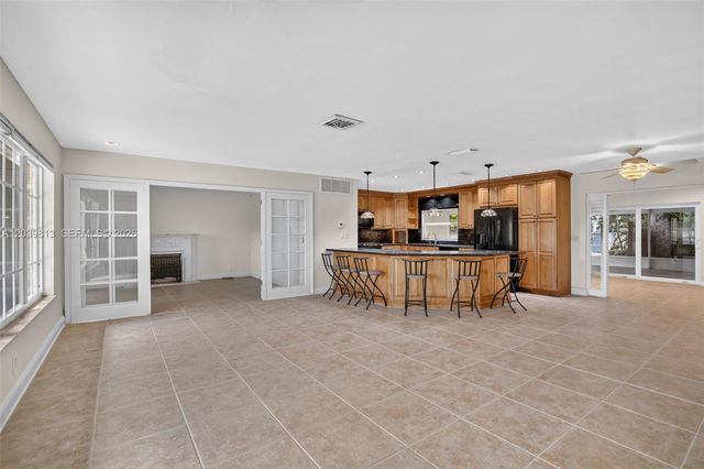 5511 Taylor St, Hollywood, FL 33021