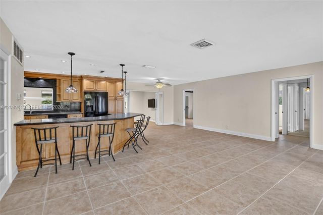 5511 Taylor St, Hollywood, FL 33021