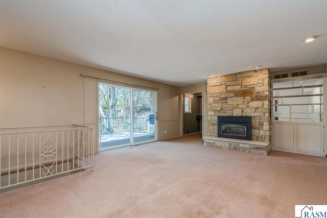 1605 Sherwood Drive, North Mankato, MN 56003