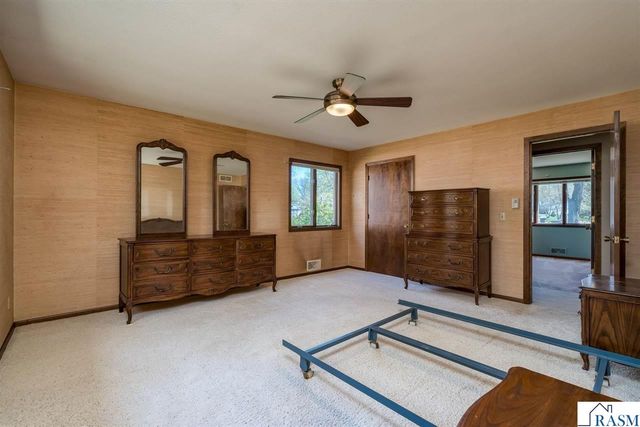 1605 Sherwood Drive, North Mankato, MN 56003