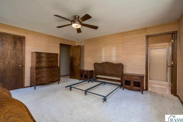 1605 Sherwood Drive, North Mankato, MN 56003