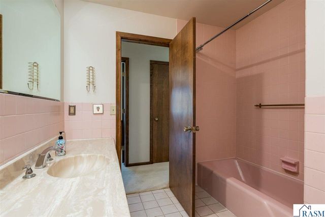 1605 Sherwood Drive, North Mankato, MN 56003