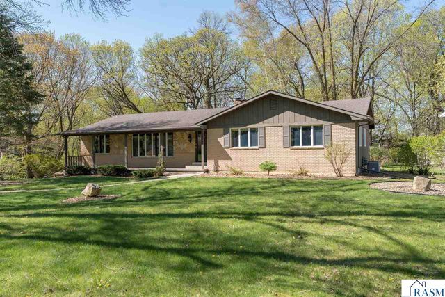 1605 Sherwood Drive, North Mankato, MN 56003