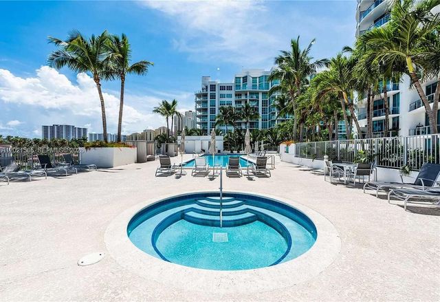 3029 NE 188th Street 819, Aventura, FL 33180