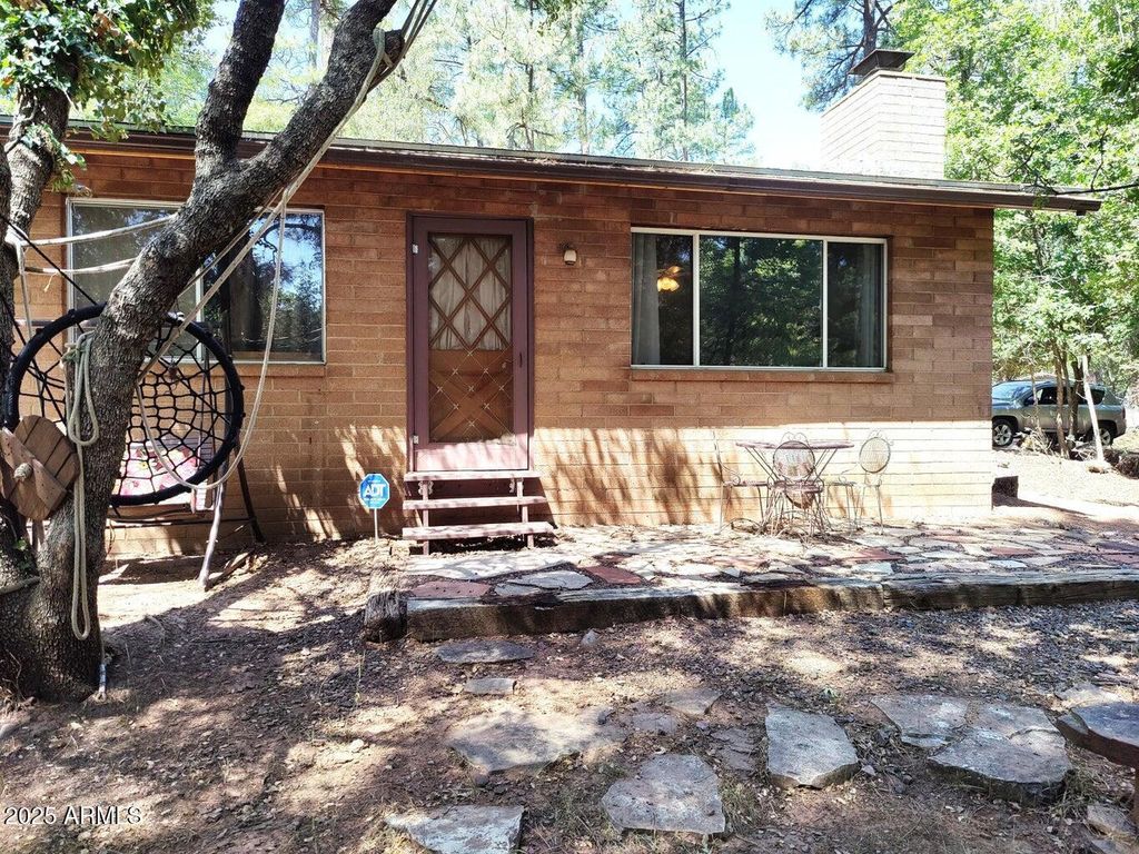 6413 W Barton Drive, Pine, AZ 85544