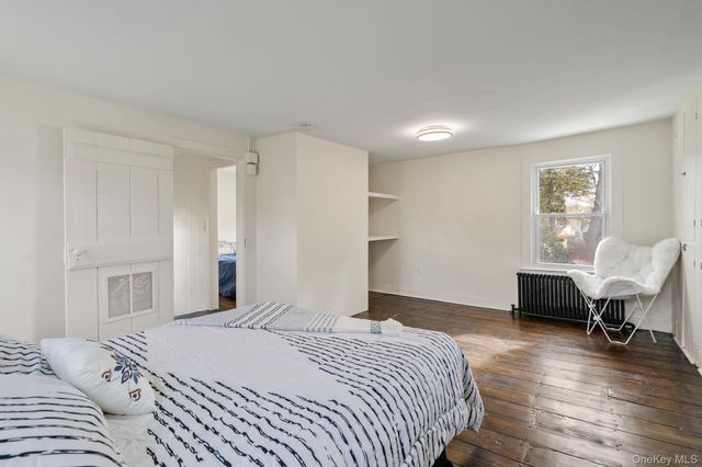 10 Albertson Street, Hyde Park, NY 12538