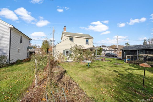 10 Albertson Street, Hyde Park, NY 12538