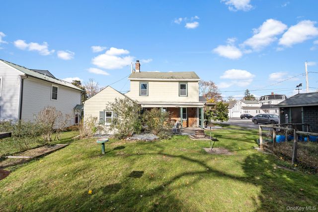 10 Albertson Street, Hyde Park, NY 12538