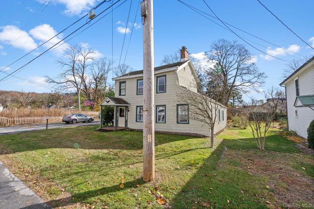 10 Albertson Street, Hyde Park, NY 12538