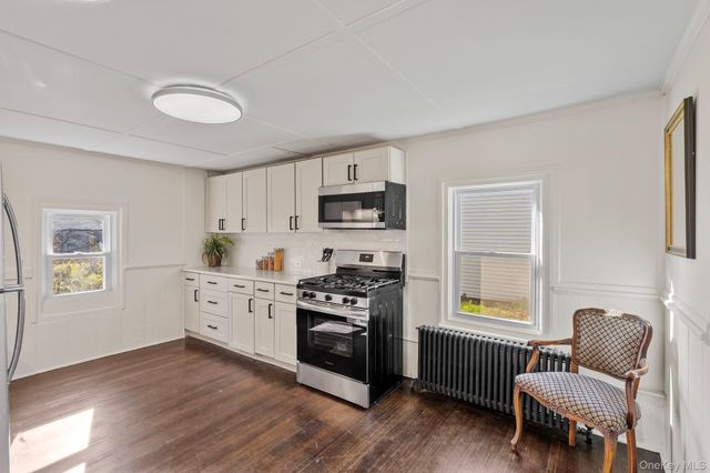 10 Albertson Street, Hyde Park, NY 12538