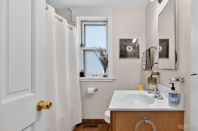 4400 Arsenal Street, St Louis, MO 63116