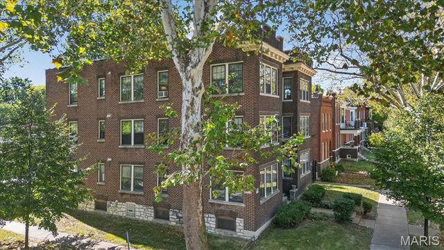 4400 Arsenal Street, St Louis, MO 63116