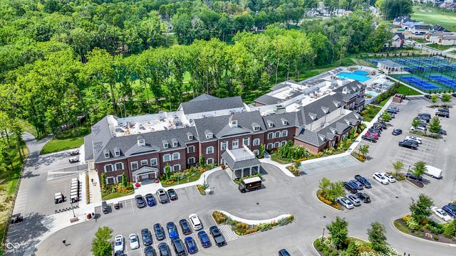 10400 Holliday Farms Boulevard, Zionsville, IN 46077