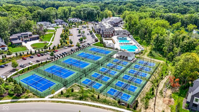 10400 Holliday Farms Boulevard, Zionsville, IN 46077
