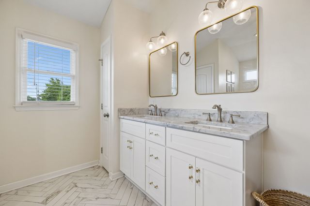 1608 Knowles St, Nashville, TN 37208