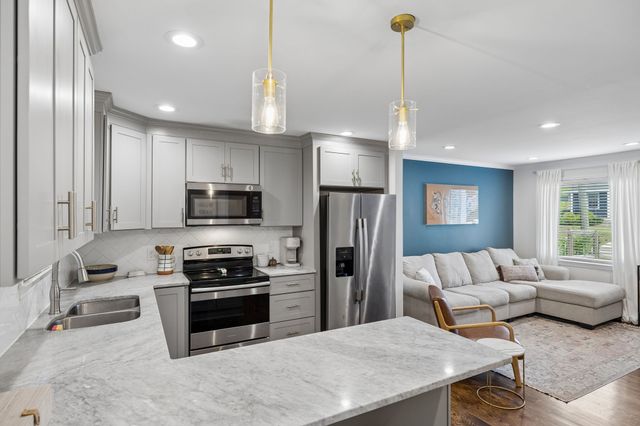 1608 Knowles St, Nashville, TN 37208