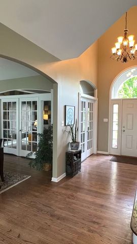 2404 Comstock Court, Naperville, IL 60564