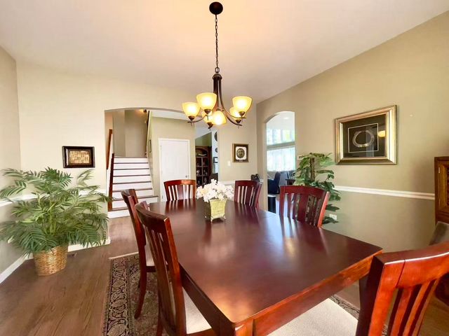 2404 Comstock Court, Naperville, IL 60564