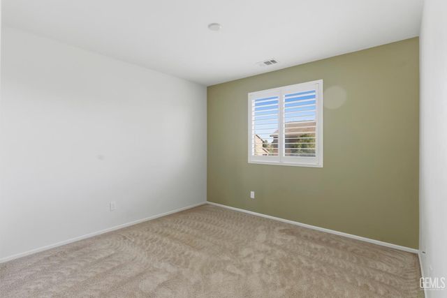 15717 La Strada Court, Bakersfield, CA 93314