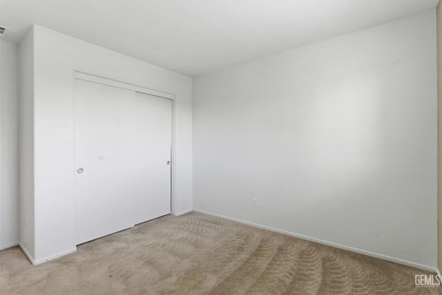 15717 La Strada Court, Bakersfield, CA 93314