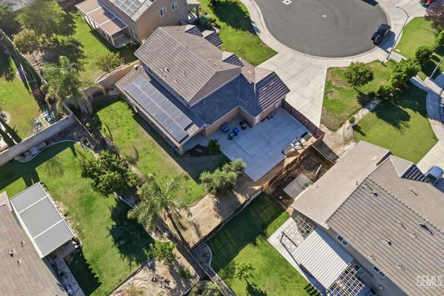 15717 La Strada Court, Bakersfield, CA 93314