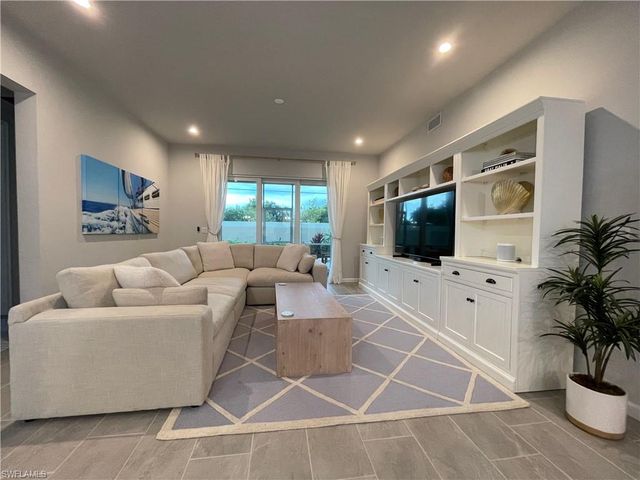 4676 Arboretum CIR # 101, Naples, FL 34112