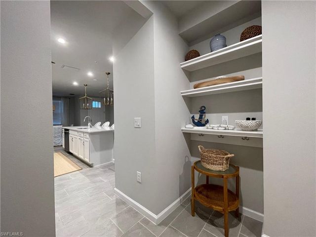 4676 Arboretum CIR # 101, Naples, FL 34112