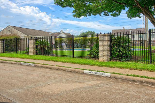 2930 Grants Lake Boulevard 2404, Sugar Land, TX 77479