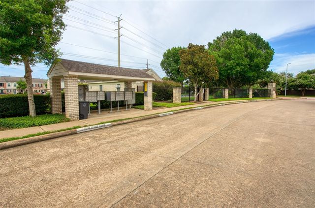 2930 Grants Lake Boulevard 2404, Sugar Land, TX 77479