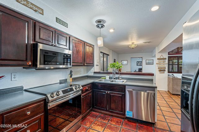 8973 N Twain Street, Tucson, AZ 85742