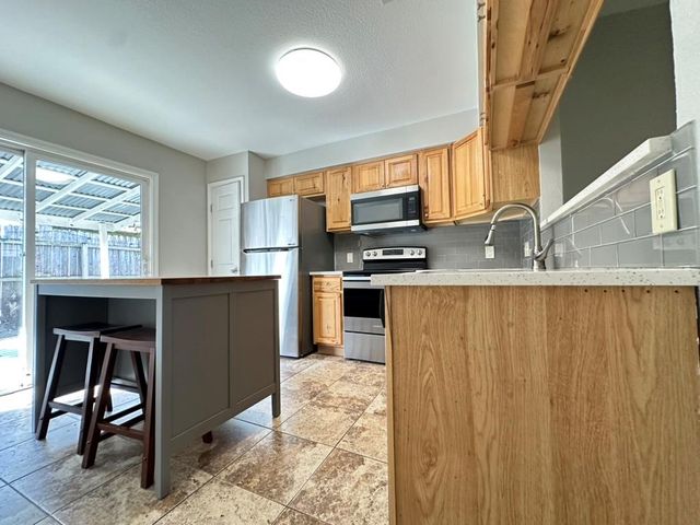 6713 West Gate BLVD A, Austin, TX 78745