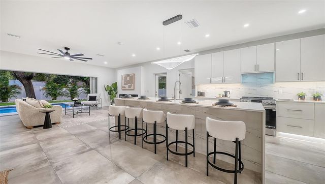 2050 EUCLID TERRACE, Sarasota, FL 34239