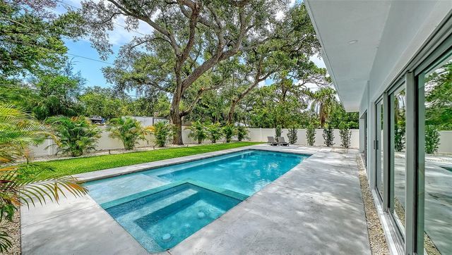 2050 EUCLID TERRACE, Sarasota, FL 34239