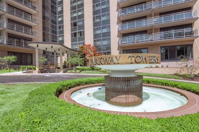 4545 Wornall Road 400, Kansas City, MO 64111