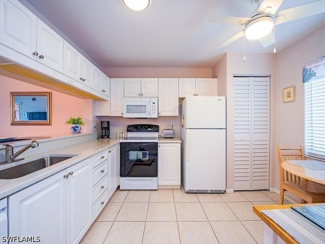 3675 Amberly CIR C207, Naples, FL 34112