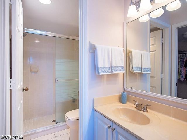 3675 Amberly CIR C207, Naples, FL 34112