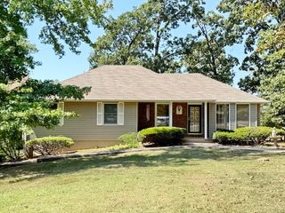 1006 White Oak Drive, El Dorado Springs, MO 64744