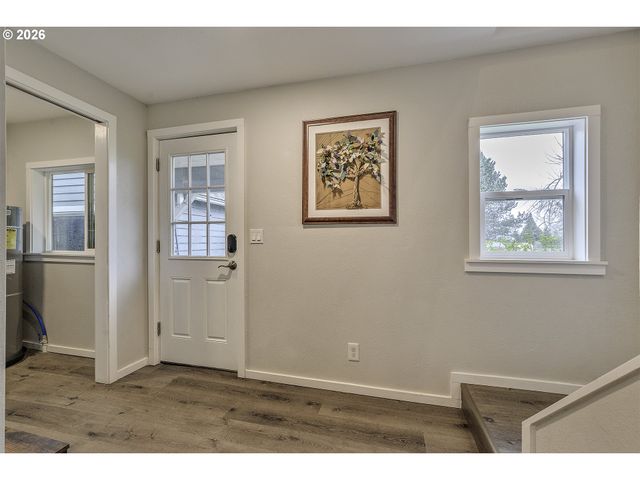 715 S 8TH Ave, Cornelius, OR 97113