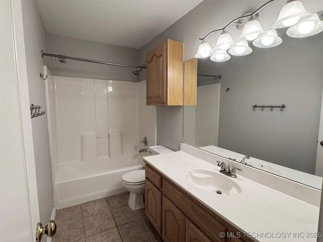 5908 W 43rd Street, Tulsa, OK 74107