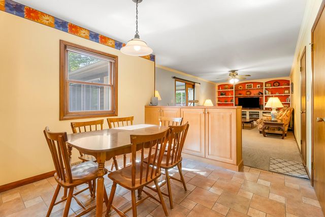 203 Mayfield Avenue, Valparaiso, IN 46383