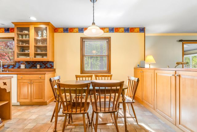 203 Mayfield Avenue, Valparaiso, IN 46383