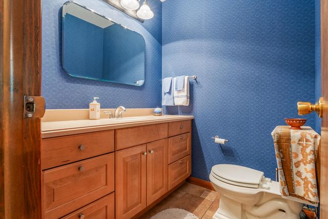 203 Mayfield Avenue, Valparaiso, IN 46383