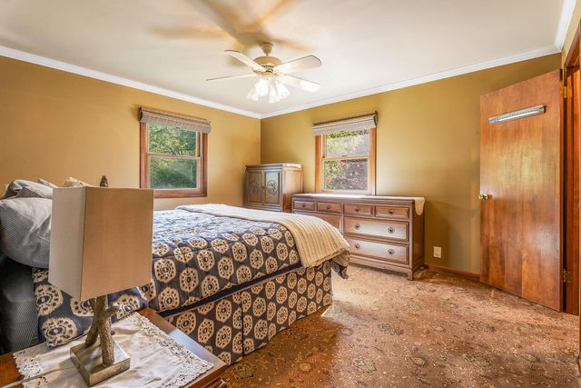 203 Mayfield Avenue, Valparaiso, IN 46383