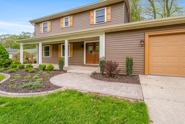 203 Mayfield Avenue, Valparaiso, IN 46383