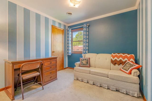 203 Mayfield Avenue, Valparaiso, IN 46383