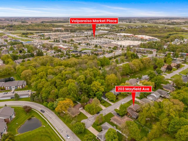 203 Mayfield Avenue, Valparaiso, IN 46383