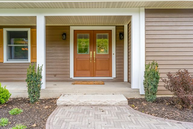 203 Mayfield Avenue, Valparaiso, IN 46383